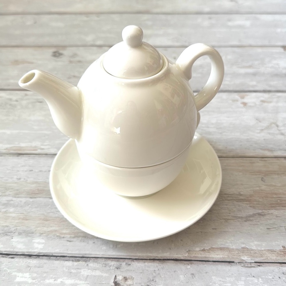 Tupperware Stackable Tea Set For One Tupper Living Teapot Teacup Saucer Set NEW